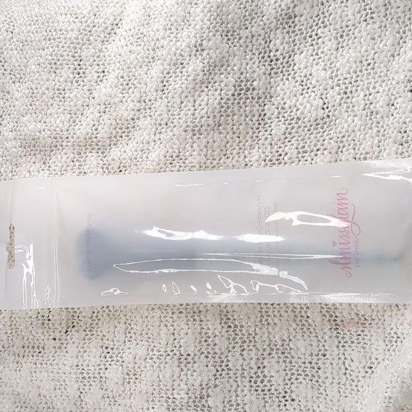 SLMISSGLAM P40 Round Blusher Brush in original sealed packaging. - Picture 4 of 8